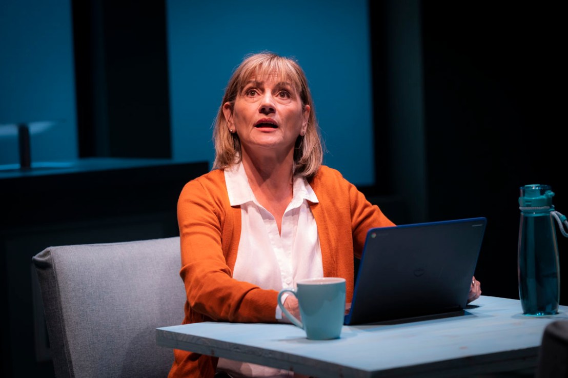 Review: TINY BEAUTIFUL THINGS at Victory Gardens&nbsp;Theater