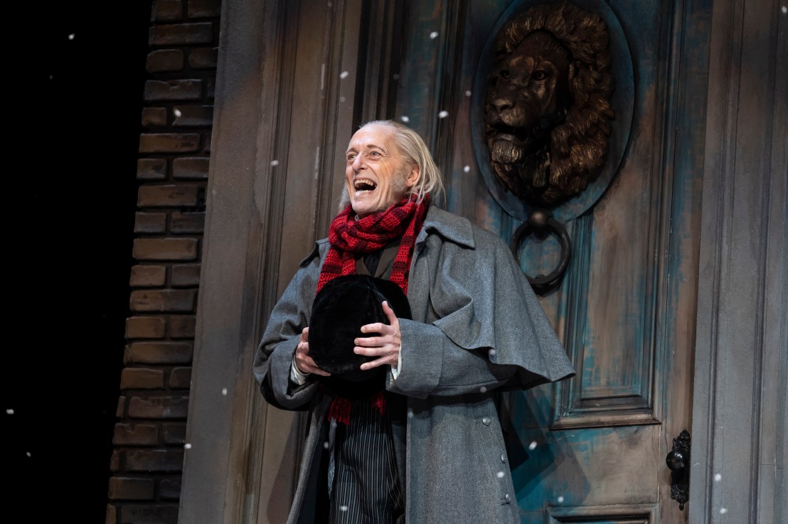 Review: Goodman Theatre’s 42nd Annual Production of A CHRISTMAS&nbsp;CAROL